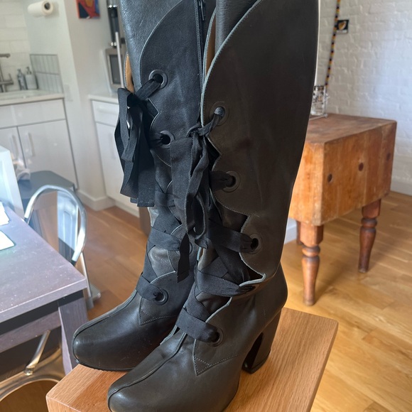 Fluevog Compass Prepare Ribbon Lace Up Boots - size 9.5 US Women’s - Picture 5 of 5